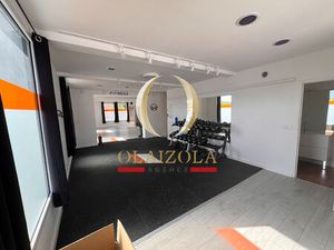 ASCAIN -MURS: BUREAU :100m2 aménagé 