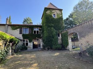 Manoir du XVe siècle aux portes d'Auch – Propriété d'ex