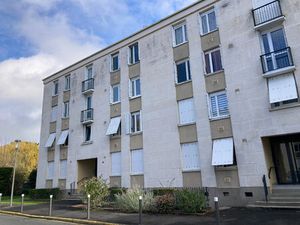 Appartement Joue Les Tours 4 pièce(s) 75 82m²