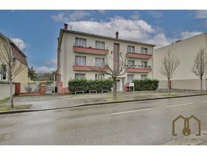 Studio rénové et meublé 17 50m² balcon Vaulx-en-Velin Villag