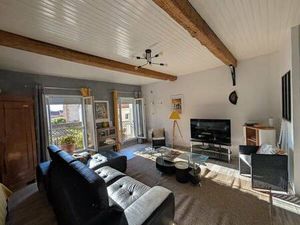 Immeuble 3 appartements + local commercial