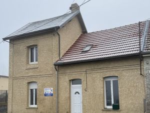 Maison à vendre 6 pièces NAUROY (02)