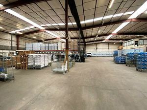 Vente local d'activités PLAISIR 1 664 m²