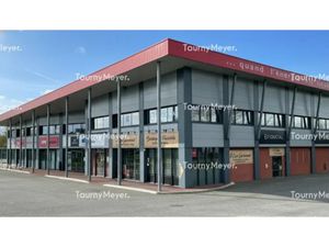 LOCAL BUREAUX et LOCAL COMMERC A LOUER