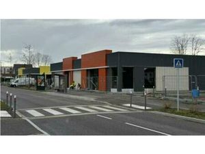 Location commerce HUNINGUE 615 m²