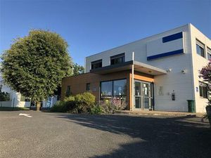 Vente local d'activités EYSINES 739 m²