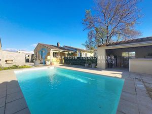 Villa 5pièce(s) 4chambre(s) 100 m² Le Cailar (30740)