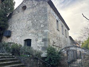 Entrecasteaux  ancien moulin du Xviii exceptionnel