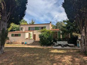 Salernes bastidon du 19e  130 m² sur 1.890 m² de terrain au calme