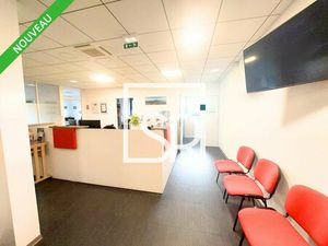 Location Local Professionnel 156m² RIOM 63200