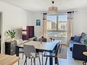 À vendre : T2 de 42 m2 + terrasse de 18 m2 - 13012