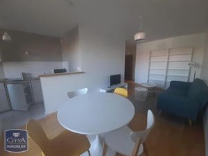Appartement à louer 2 pièces 39.86 m² - Cholet (49) - 645€