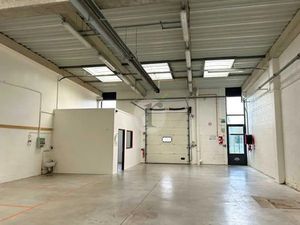 Locaux d'activités et bureaux à vendre
