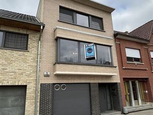 RUIME BEL-ETAGEWONING MET 3 SLAAPKAMERS EN TUIN