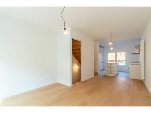 Een vernieuwbouwde  energiezuinige stadswoning met 3 slaapkamers