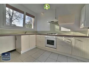 Appartement à louer 2 pièces 48.8 m² - Royan (17) - 680€