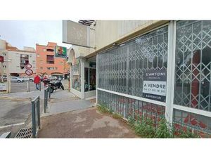 Le Cap D'agde - Centre Port - Murs à vendre - Local entièrement vitré 124M².
