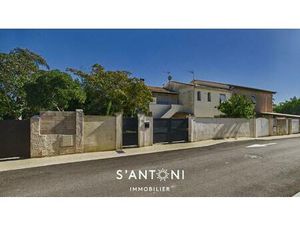 Maison à rénover 180 m² avec Studio + Appartement T2 et Jardin à Vias