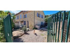Location Maison 4 pièces 64m² CARPENTRAS 84200