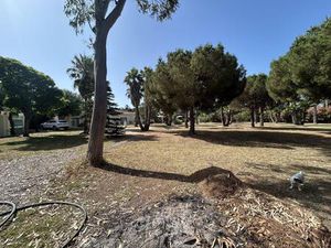 Agde Parcelle de 2 000 m² avec potentiel constructible