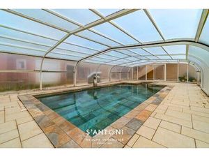 Villa Spacieuse de 279 m² avec Deux Appartements Indépendants et Bureau Idéale pour...