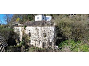 Touffailles Maison en pierre à rénover