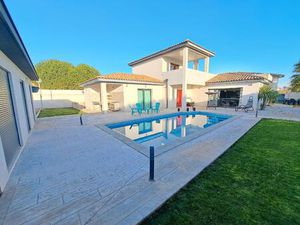 Le Grau D'agde- Grande Villa T5 de155M² avec Dépendance  Double Garage  Piscine