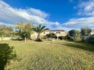 Le Grau D'agde Spacieuse villa 176 m² avec appartement indépendant sur 1 593 m² de...