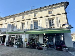 Vente commerce 100 m² Jarnac (16200)