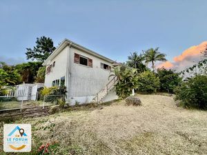 Vente villa 3 pièces 99 m² à Petite ile (97429)  249 000 €