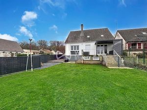 Vente maison 8 pièces 130 m² à Hirson (02500)  241 500 €