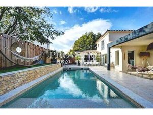 Maison de luxe de 4 pièces en vente à Marseille  France