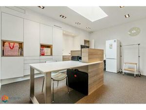 Commerciële eigendom te koop in Boom