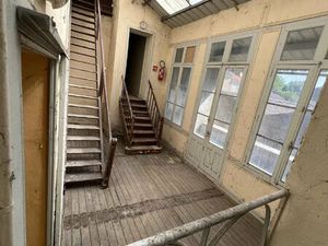 Immeuble dans le centre d'Etauliers