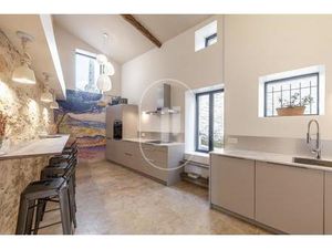 Maison de village en pierre rénovée à vendre proche d'Avignon