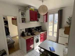 Petit deux-pièces avec vue sur le ciel à dix minutes de Montparnasse