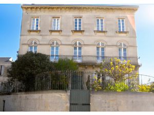 Vente immeuble 600 m² Saintes (17100)
