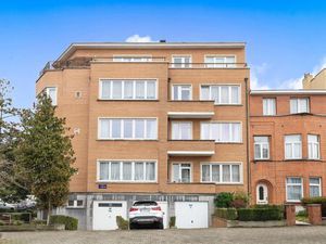 Appartement te koop in Laken met 2 slaapkamers