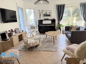 Maison lumineuse avec vue dégagée