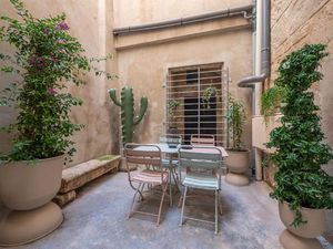 Appartement - Ecusson - Rue Doree