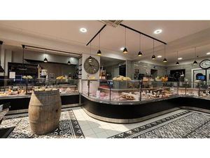 Nimes  Centre Ville  Fond De Commerce  Traiteurs  Charcuterie  Boucherie 