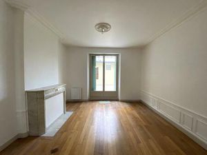 Appartement F2 rénové en centre ville