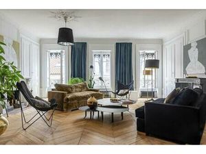 EXCLUSIVITÉ DOLY // APPARTEMENT FAMILIAL DE 242M2 // 75017