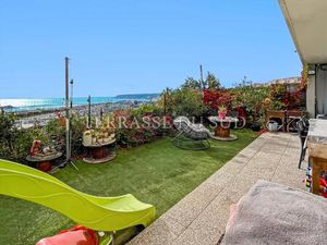 Vente Appartement 3 pièces de 59 m² avec Terrasse 72 m² Vue Mer  Box et Parking - La Viste
