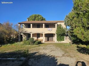 Maison t5 de 168 m2 sur un terrain de 630 m2