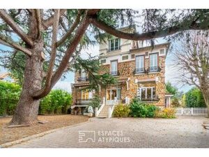 Demeure de prestige dans un parc arboré