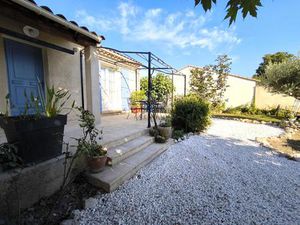 Plan D'orgon - Villa de plain-pied  4 pièces  78 m² habitables sur 654 m² de terrain