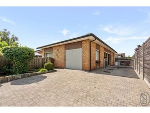 Huis te koop in Waregem met 3 slaapkamers