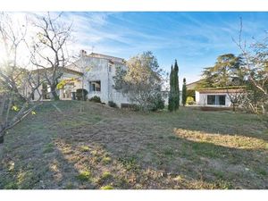 Villa d'architecte sur une parcelle de 1900 m²