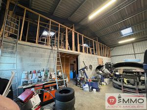 Vente local d'activités 278m2 Le Thou 17290 - 272100 € - Surface Privée